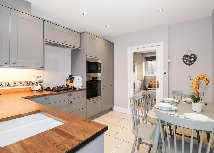 Lakestone 度假居 *