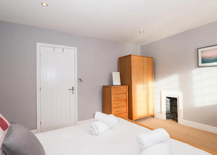 Lakestone 度假居 *