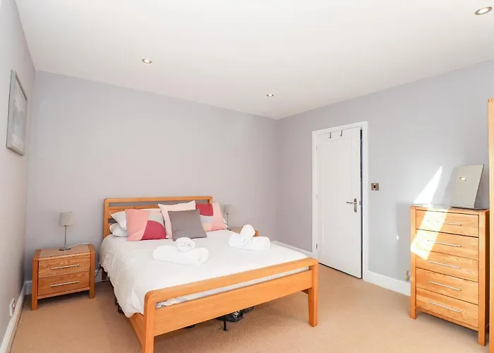 度假居 Lakestone 温德米尔